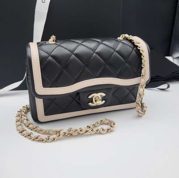 Brand new authentic Chanel two-tone mini flap bag from 23B - Picture 3 of 17